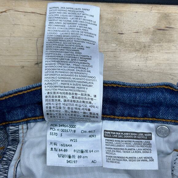 Levis Womens Size 25 Wedgie Fit Straight Jeans Cuffed Medium Wash Button Fly - Picture 12 of 14